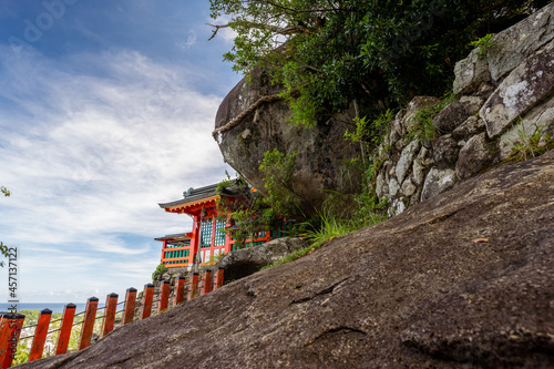 神倉山のゴトビキ岩 © ていたんフォト