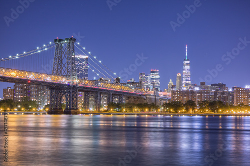 Fototapeta Naklejka Na Ścianę i Meble -  New York City Skyline at Night
