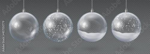 Fotografia Realistic hanging glass christmas balls empty and with snow