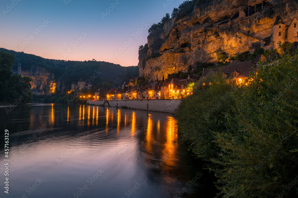 La Roque Gageac (Dordogne) de nuit