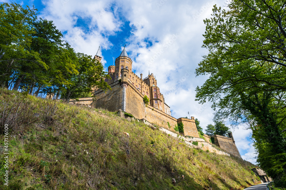 Blick auf Hohenzollern Burg auf der schwäbischen Alb bei Stuttgart