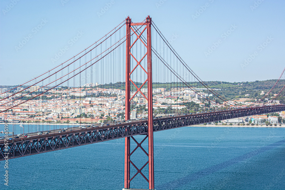 Fototapeta premium Brücke Ponte 25 de Abril Lisboa Lissabon