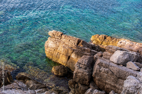 Fototapeta Naklejka Na Ścianę i Meble -  Klif morski, morze Śródziemne