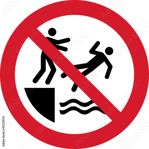 ISO 7010 P062 No pushing into water