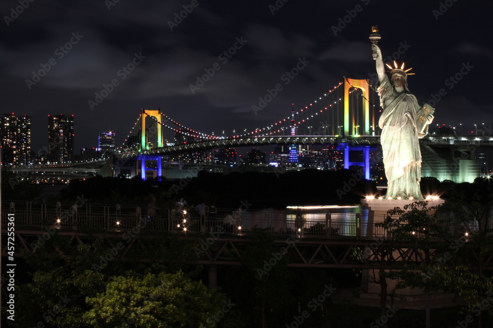Obraz premium Rainbow Bridge Tokyo