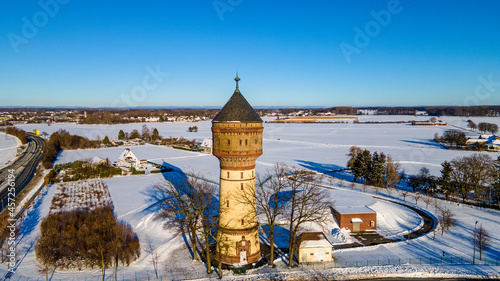 Wasserturm in Lippstadt im Schnee aus der Luft - Drohnenperspektive Landschaftsfotografie photo