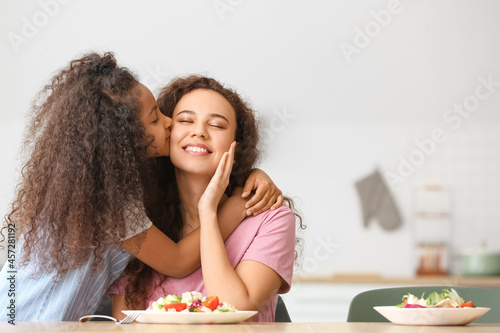 African-American little gir...