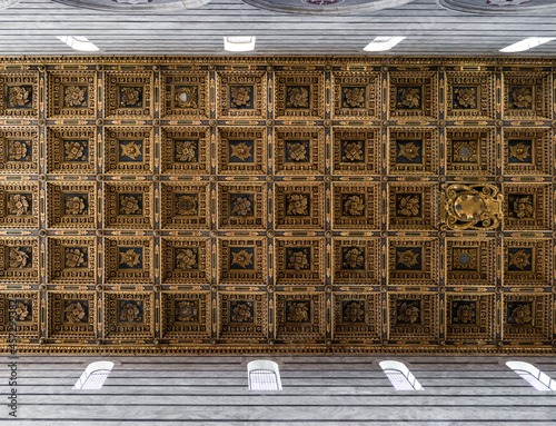 Принти на полотні Texture of an ancient coffered ceiling made of inlaid wood