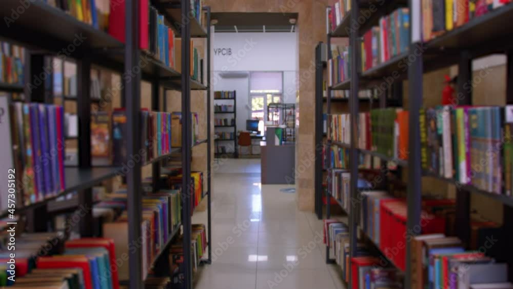 Move the camera forward. Library of the educational institution. Storage of books. Move the camera forward. Library of the educational institution. Storage of books.