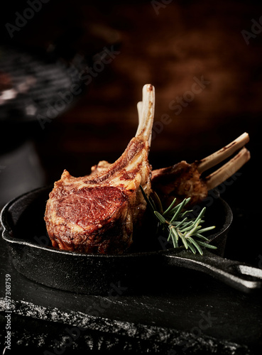 Fototapeta Naklejka Na Ścianę i Meble -  Appetizing barbequed rack of lamb in pan