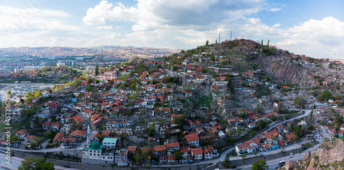トルコ 首都アンカラの旧市街の丘の上に建つアンカラ城の城壁から望む街並み