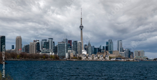 Skyline of Toronto in Canada © Cavan