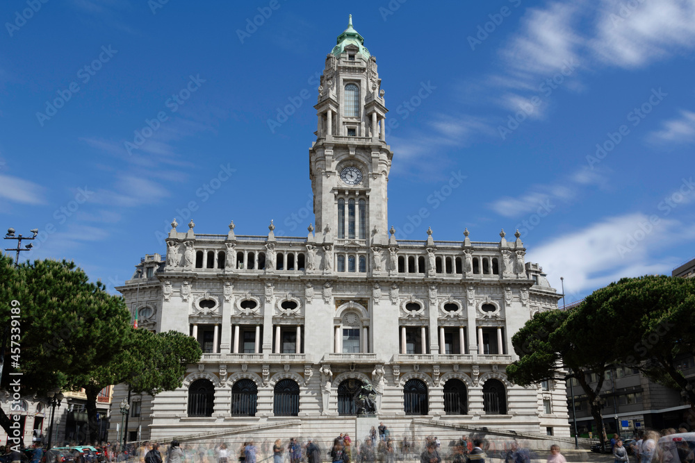 Obraz premium Porto City Council at Avenue of de Allies, Portugal.