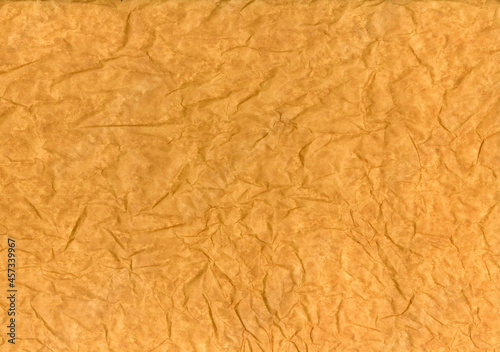 Stary pognieciony brązowy papier pakowy