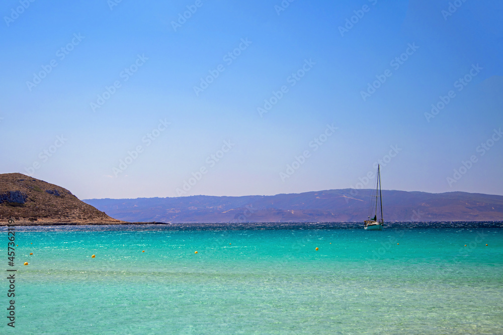 Turquoise sea and blue sky in the summer