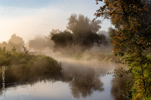 Poranek nad rzeką Supraśl, Podlasie, Polska