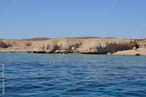 sea and rocks
