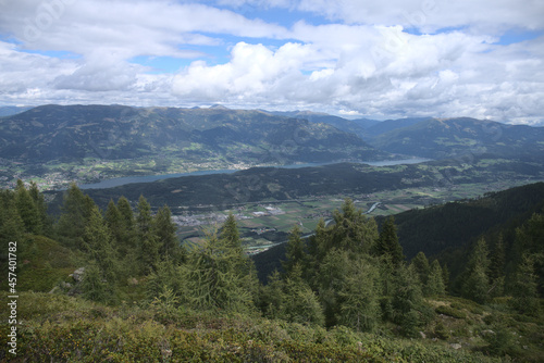 Hiking in Goldeck Austria  valley views  panorama  sunny day © jindrich
