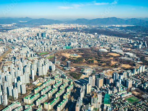 Beautiful architecture building in Seoul City © Cavan