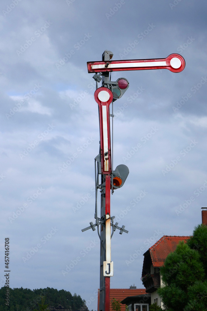 Formsignal der Bahn in Rathen (Sächsische Schweiz) Formsignal der Bahn in Rathen (Sächsische Schweiz)