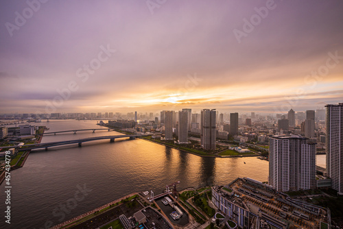 夕方の豊洲から見える都市風景 Cityscape of Tokyo in the evening.