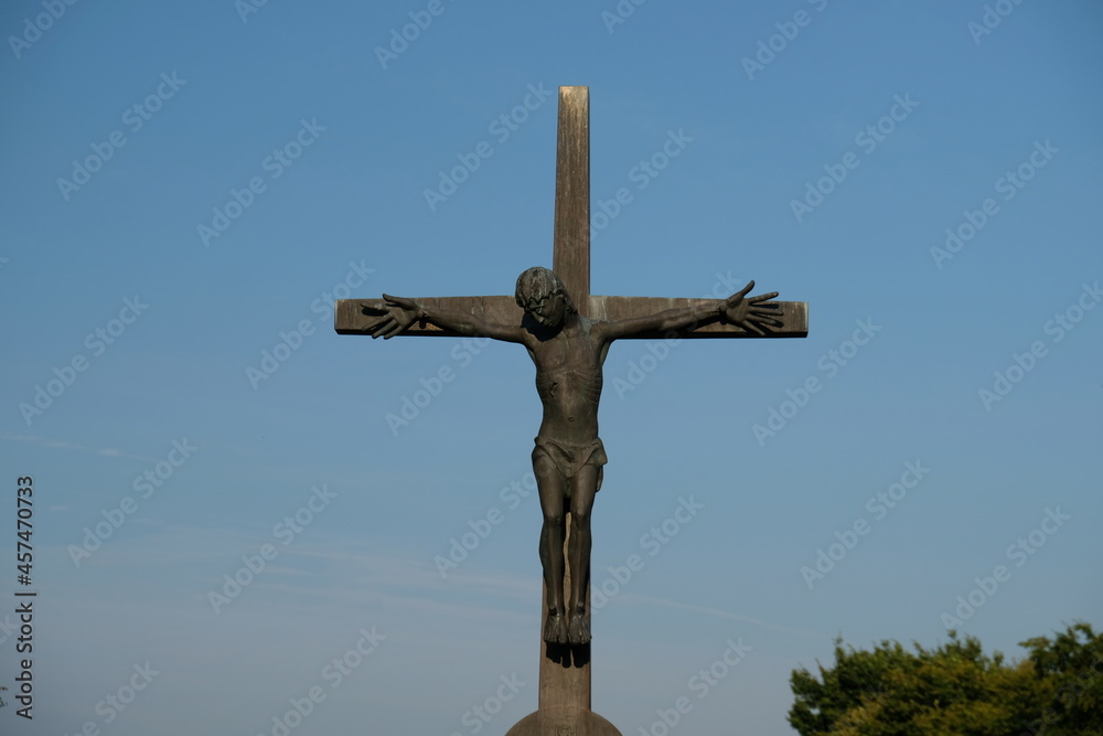FU 2020-08-11 Fries T2 120 Jesus hängt am Kreuz