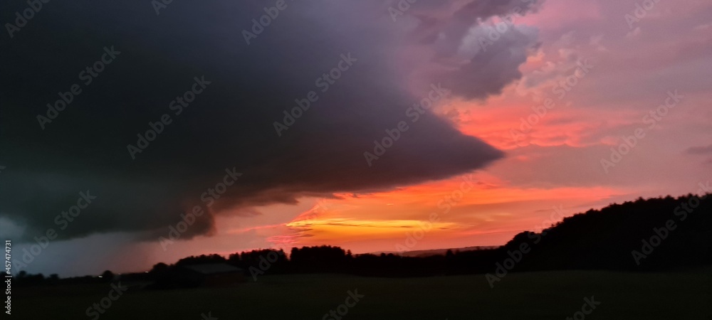 Obraz premium Sunrise with supercell (germany)