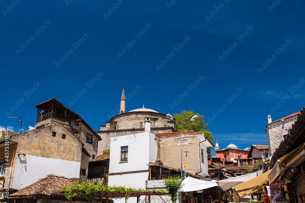 トルコ　サフランボルの旧市街の街並みとモスク