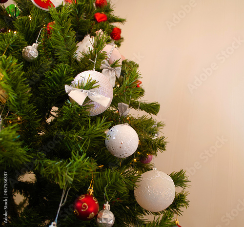 christmas decor, toys, bows, glass balls, bokeh, background, toys, merry christmas, happy new year. 2022. Lights, sparkles and glare, snow. 