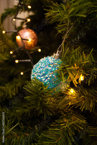 christmas decor, toys, bows, glass balls, bokeh, background, toys, merry christmas, happy new year. 2022. Lights, sparkles and glare, snow. 