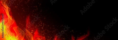 赤々と燃える炎と黒背景 © NORIMA