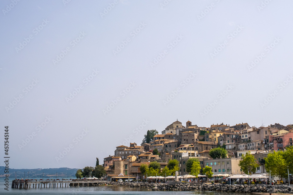 Obraz premium Anguillara Sabazia sul Lago di Bracciano