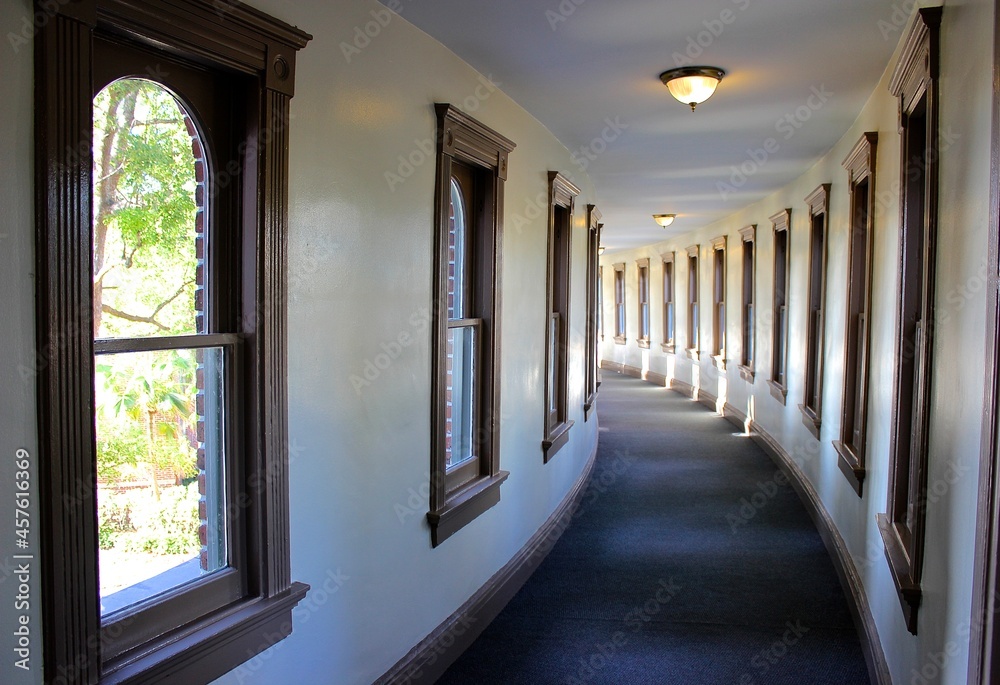 Round Hallway Round Hallway