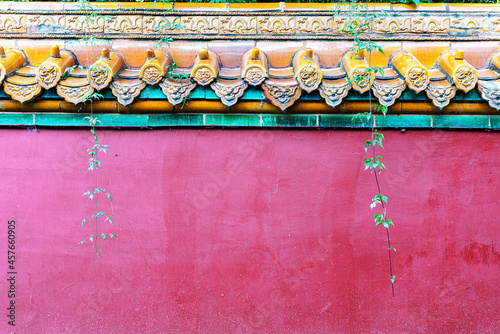 the wall eaves of glazed tiles