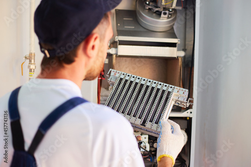 Foto Customer service for the repair and adjustment of the gas boiler