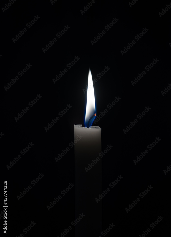 One candle light One candle light