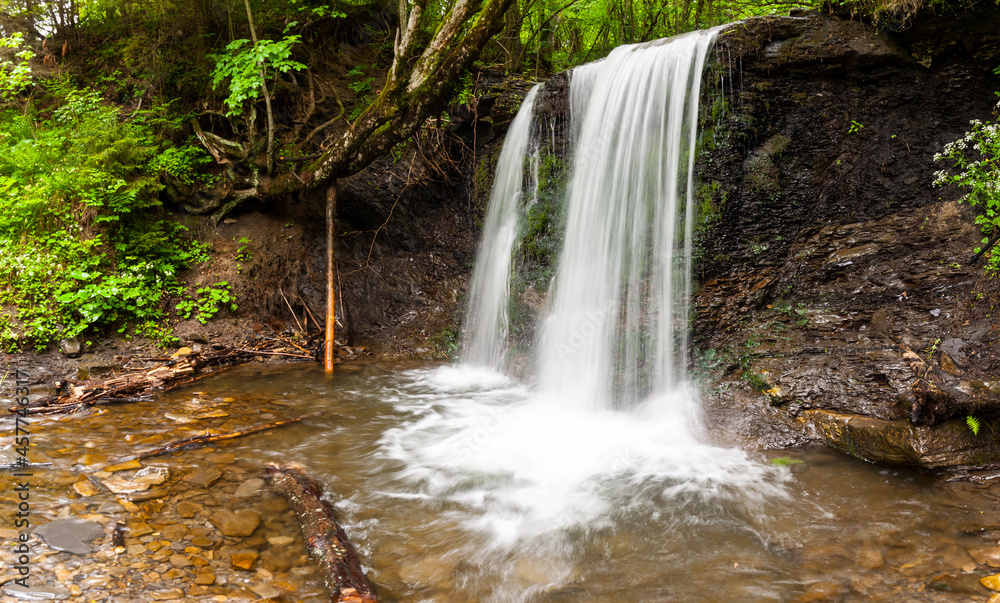Siklawa Ostrowskich Waterfall in Wetlina, Bieszczady Mountains - obrazy, fototapety, plakaty 