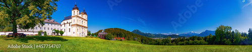 Fotografie Wallfahrtsbasilika Maria Plain mit Blick auf Salzburg und Alpen, Österreich