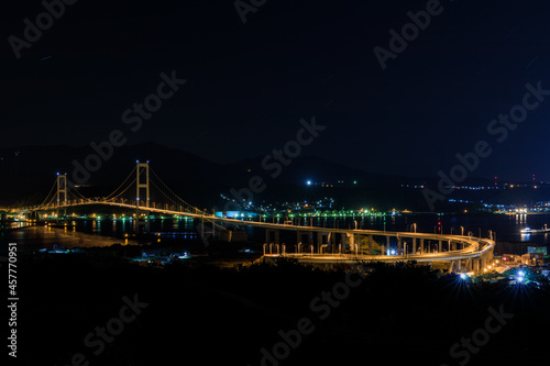 夜の室蘭市祝津公園より白鳥大橋の展望 © noriha