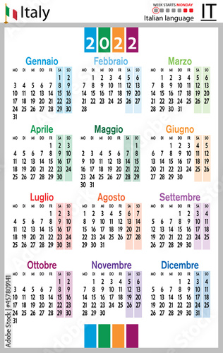 Italian vertical pocket calendar for 2022. Week starts Monday