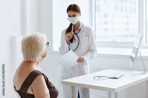 patient communicates with the doctor stethoscope