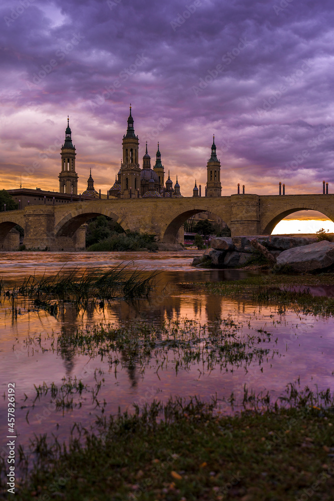 Obraz premium sunset in the river