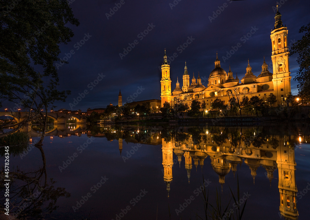 Fototapeta premium sunset in the river