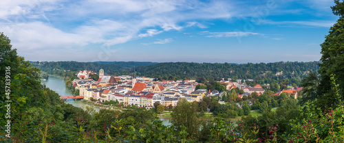 Bild auf Leinwand Wide Panorama Wasserburg am Inn