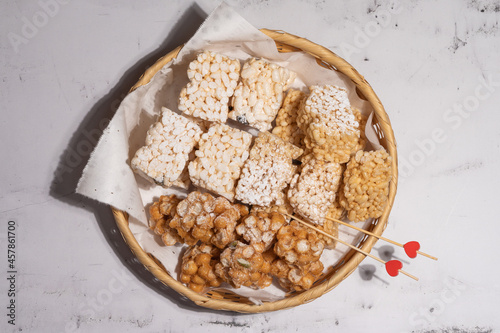 Old-fashioned sweets eaten on Korean holidays photo