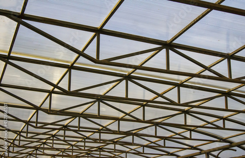Metal truss roof structure
