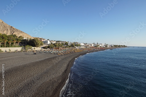 Fototapeta Naklejka Na Ścianę i Meble -  Daylight view of Kamari Beach, Santorini, Greece