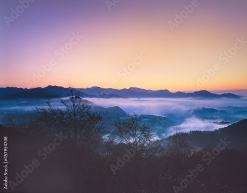 Fototapeta Naklejka Na Ścianę i Meble -  高千穂の雲海と山々