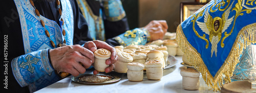 Photography During the liturgy, the Orthodox priest performs the rite of proscomedy on the throne of the Orthodox Church