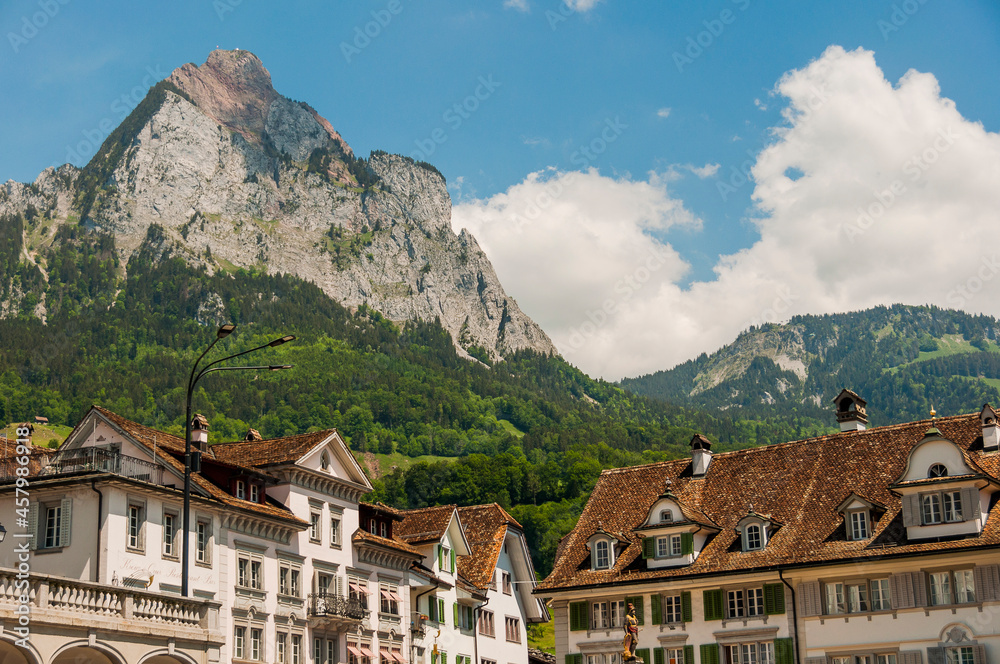 Schwyz, Dorf, Grosser Mythen, Kleiner Mythen, Mythenregion, Schwyzer Alpen, Wanderweg, Bergbahnen, Sommer, Schweiz